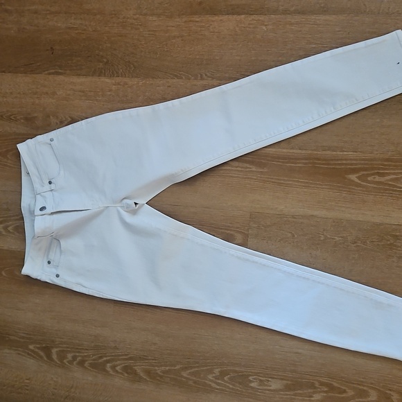 VINCE CAMUTO TWO BE Women's White Jeans - Picture 3 of 7